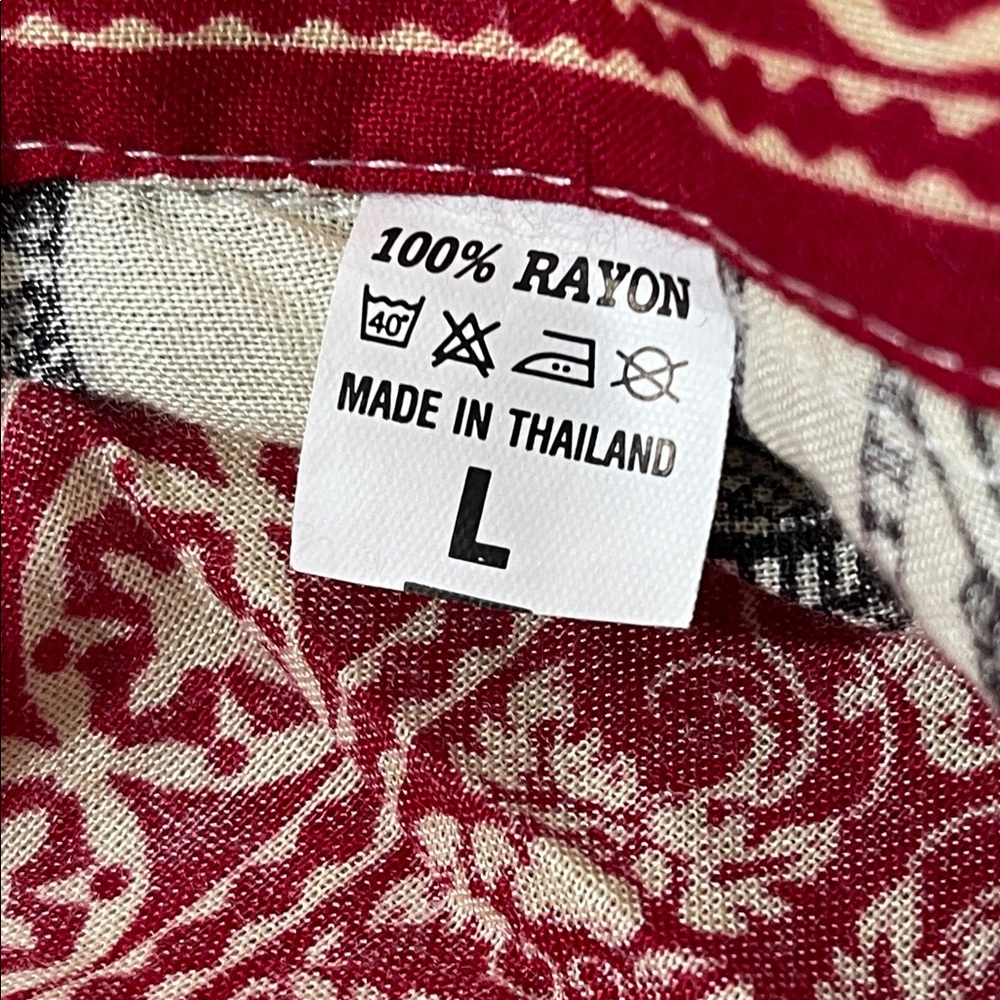 Elephant Short Sleeve Button Shirt Red Made In Thailand Size Large - Picture 7 of 7